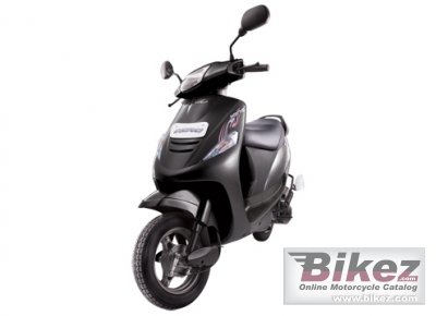 2011 Mahindra Kine photo